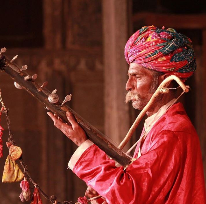 Bhopa Players- Aladdin Exploring the Streets of Rajasthan